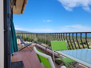 Villas Superbe Villa, incroyable vue mer, avec piscine privative a Solenzara : photos des chambres