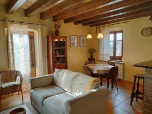 Two-Bedroom Apartment with Terrace room in Casa Serra de Dalt