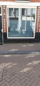 IRU, not for parties, not a hotel, room with no kitchen