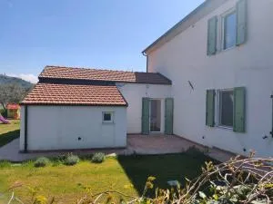 La Casa Vecchia Bed&Breakfast - Luni