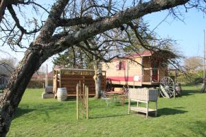 LA ROULOTTE DES AMISH & Bain Nordique à Remous Jacuzzi