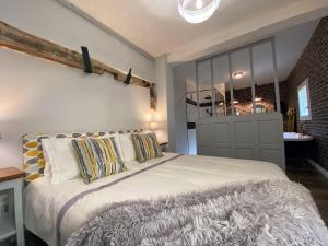 B&B / Chambres d'hotes Serendipity Eymet B&B : Chambre Double avec Salle de Bains Privative