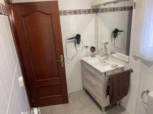 PRECIOSA CASA CON PISCINA AL LADO DE LA PLAYA