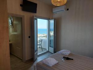 Double Room with Balcony and Sea View room in Acropole Sunrise