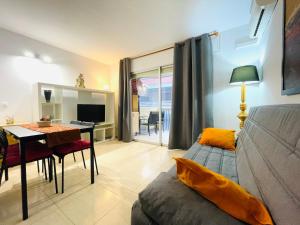 Renovado apartamento en zona residencial a pasos del mar