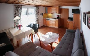 Two-Bedroom Apartment with Balcony room in Pension Alpenblick