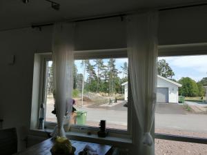 Havsnära Nybyggd Modern villa uthyres året runt!