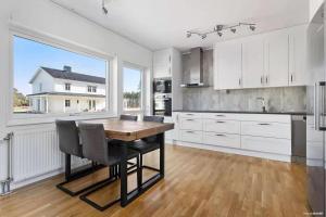 Havsnära Nybyggd Modern villa uthyres året runt!