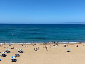 Las Canteras beach and sea, wifi, terraza, comodidad