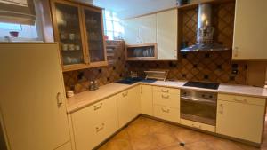 Seaside family apartment - Kalamata