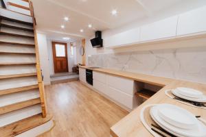 Perfect family-oriented and recently renovated townhouse in the old Antibes