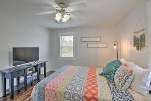 Cozy Hideaway Near Lake Ouachita and Hot Springs!