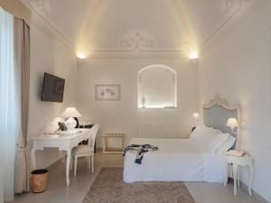 Junior Suite room in Palazzo Degli Abati