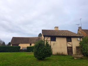 Maisons de vacances Maison de 5 chambres avec piscine privee jardin clos et wifi a Gigny sur Saone : photos des chambres