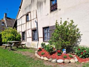 Maisons de vacances Maison de 5 chambres avec piscine privee jardin clos et wifi a Gigny sur Saone : photos des chambres