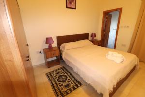 The Sea just Across the Road - Flat 3