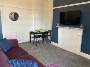 Rawling - Canny 2 bed flat close to Ncle free wifi & parking