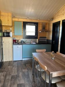 Chalets Chalet avec spa, Au Bois Quartois : photos des chambres