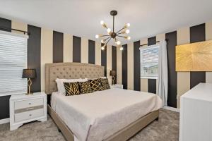 Mickey Mouse ClubHouse 8min Disneyworld Pool Spa Sleeps 20