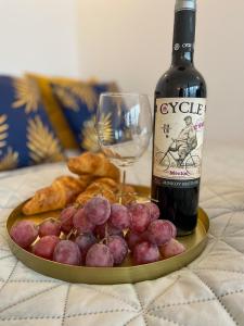 Wiejska 14 - 500m od Sejmu Rzeczypospolitej - 450m do Ambasady USA - Smart TV - WiFi - w pełni wyposażona kuchnia