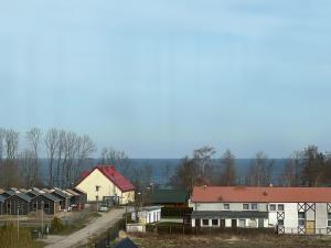 Apartament PREMIUM ze złotą wanną w sypialni widok na morze dyskretny taras z łóżkiem - Bałtyckie Sarbinowo 18