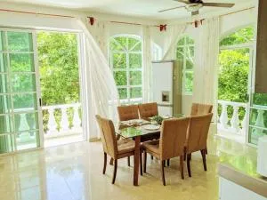 9br 6ba Large groups! Best location in town Walk to beach, 5th ave Cozumel ferry, shopping, nightlife! Roof plunge pool!! Castillo Playacar Fase 1 25max - 普拉亚卡门