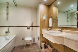 Bellis Deluxe Hotel & Heated for Winter Aqua Park