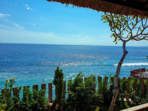 Phòng Giường Đôi có Ban công và Nhìn ra Biển (Double Room with Balcony and Sea View)