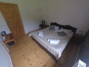 Peak Mazeri Guest House