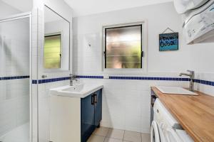7 Naiad Court Rainbow Shores