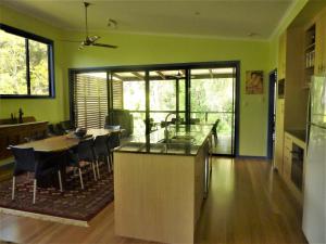 8 Belle Court Rainbow Shores