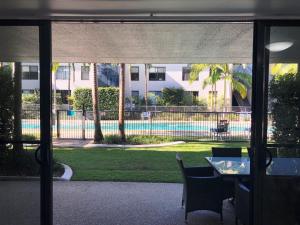 Baden 70 Rainbow Shores