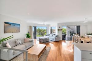 Rainbow Towers 2 Rainbow Beach