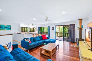 Barnys Rainbow Beach