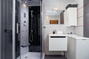 Retro Family Apartment Mały Płaszów by Noclegi Renters