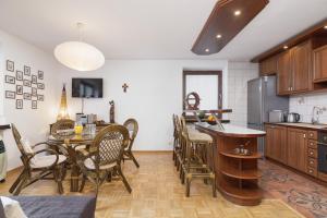 Retro Family Apartment Mały Płaszów by Noclegi Renters