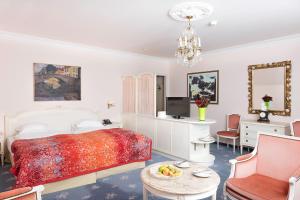 Junior Suite with Lake View room in Hotel Victoria Glion