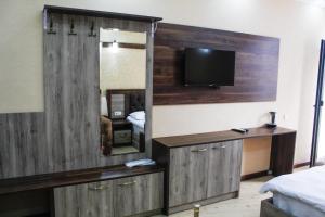 EMEG Hotel and Restaurant