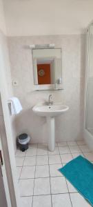 Hotels Hotel & Cantine De La Plage : photos des chambres