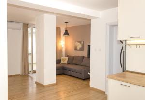Modern Bright Apartment close to the city centre
