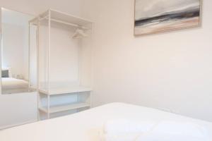 The Vulcan - Newly Furnished with Parking