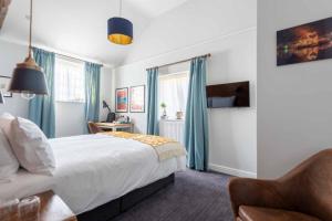 The Elm, Abbots Ripton