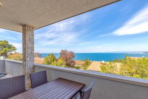 Villa Milena with Pool and Sea View 