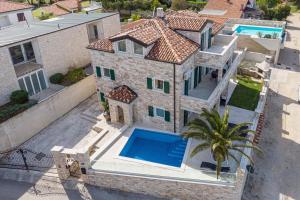 Villa Milena with Pool and Sea View 