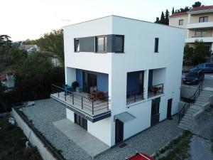 Apartment in an urban villa Kraljevica 