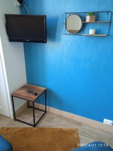 Appartements Studio 10, tres bien place, parking wifi gratuit : photos des chambres