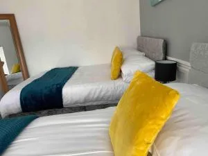 Cosy 2 Bed Flat 1 in Swansea - Home away from Home - Morriston