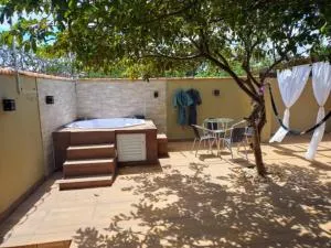 CASA COM SPA DE HIDRO, AQUECEDOR E CROMOTERAPIA A 1,0 kM DO CENTRO - Borges