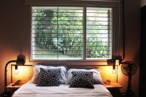 Studio apartment for 2 people in Poblado FRN105 By Roots Rentals