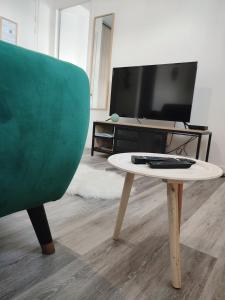 Appartements Calme et charmant T1 bis : photos des chambres